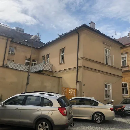 Utulny Apartman V Centru Jicina Daire